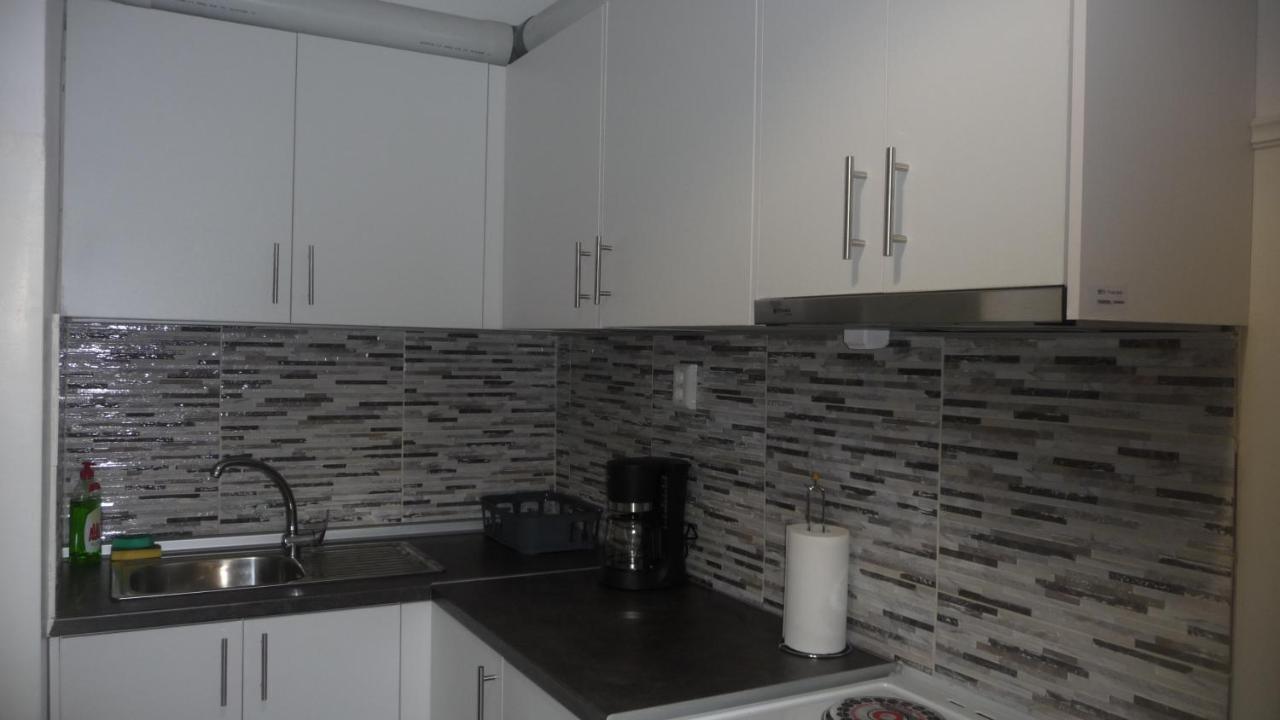 D&J Central Appartment อิโออันนินา ภายนอก รูปภาพ